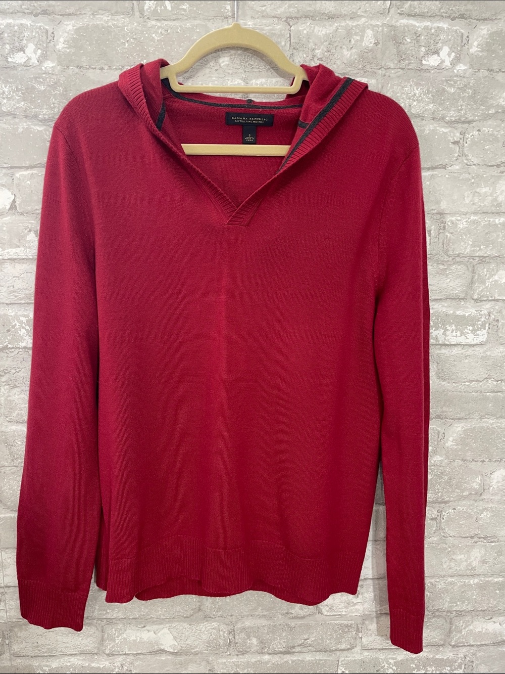 Banana Republic Men's Red Wool V-Neck Hooded Sweater